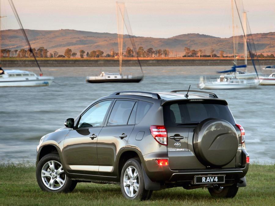  Toyota RAV4 2008 года  (ZA) (фото 7 из 16)